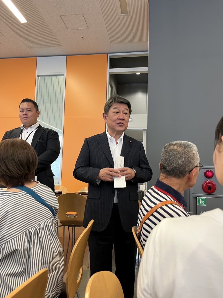 茂木敏充議員